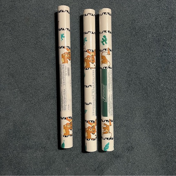 Vintage Prepasted Lion King Wallpaper NEW 3 Rolls Made in Canada - Picture 1 of 5